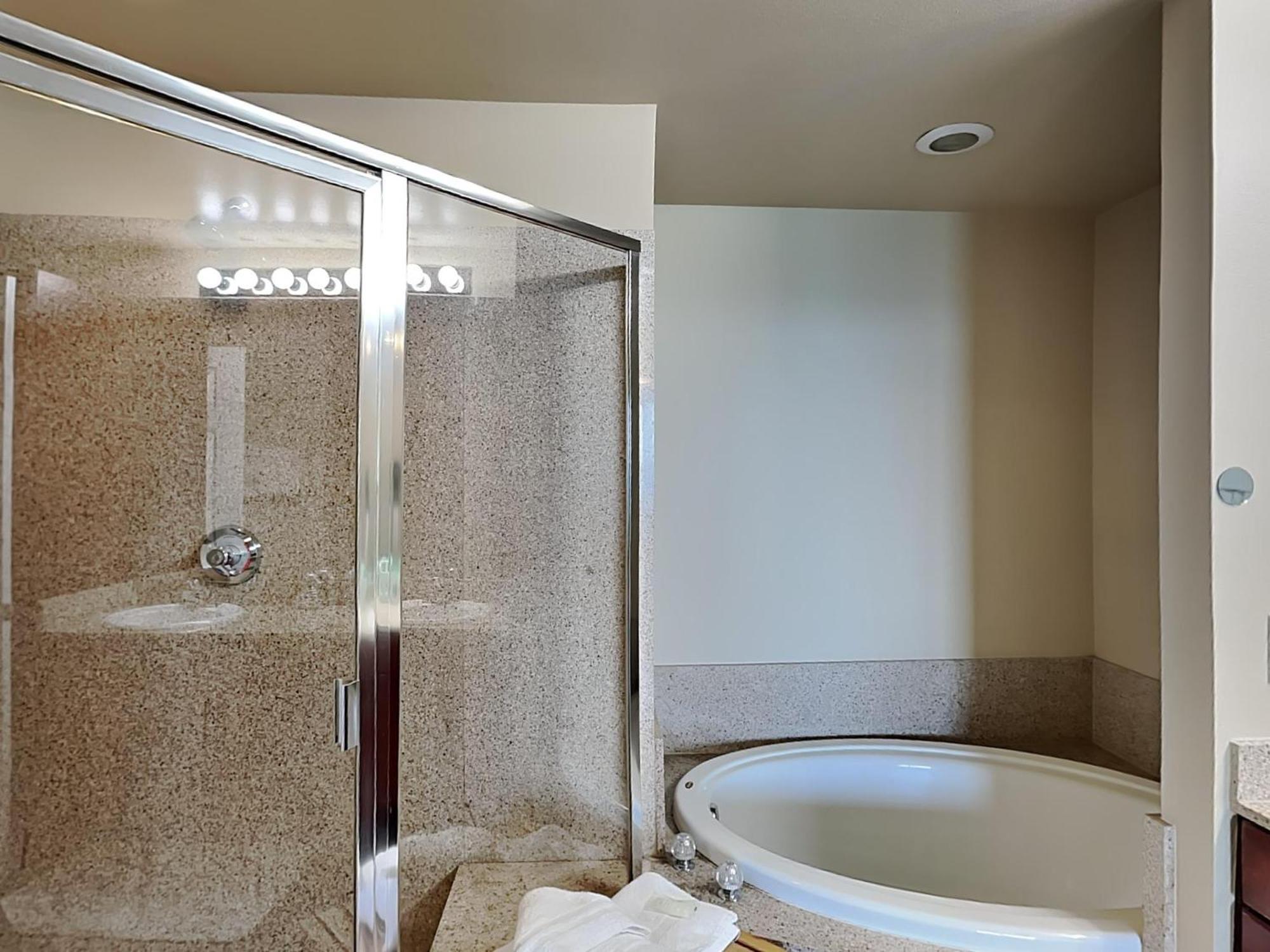 Apartment Laketown Wharf #1126 Panama City Beach